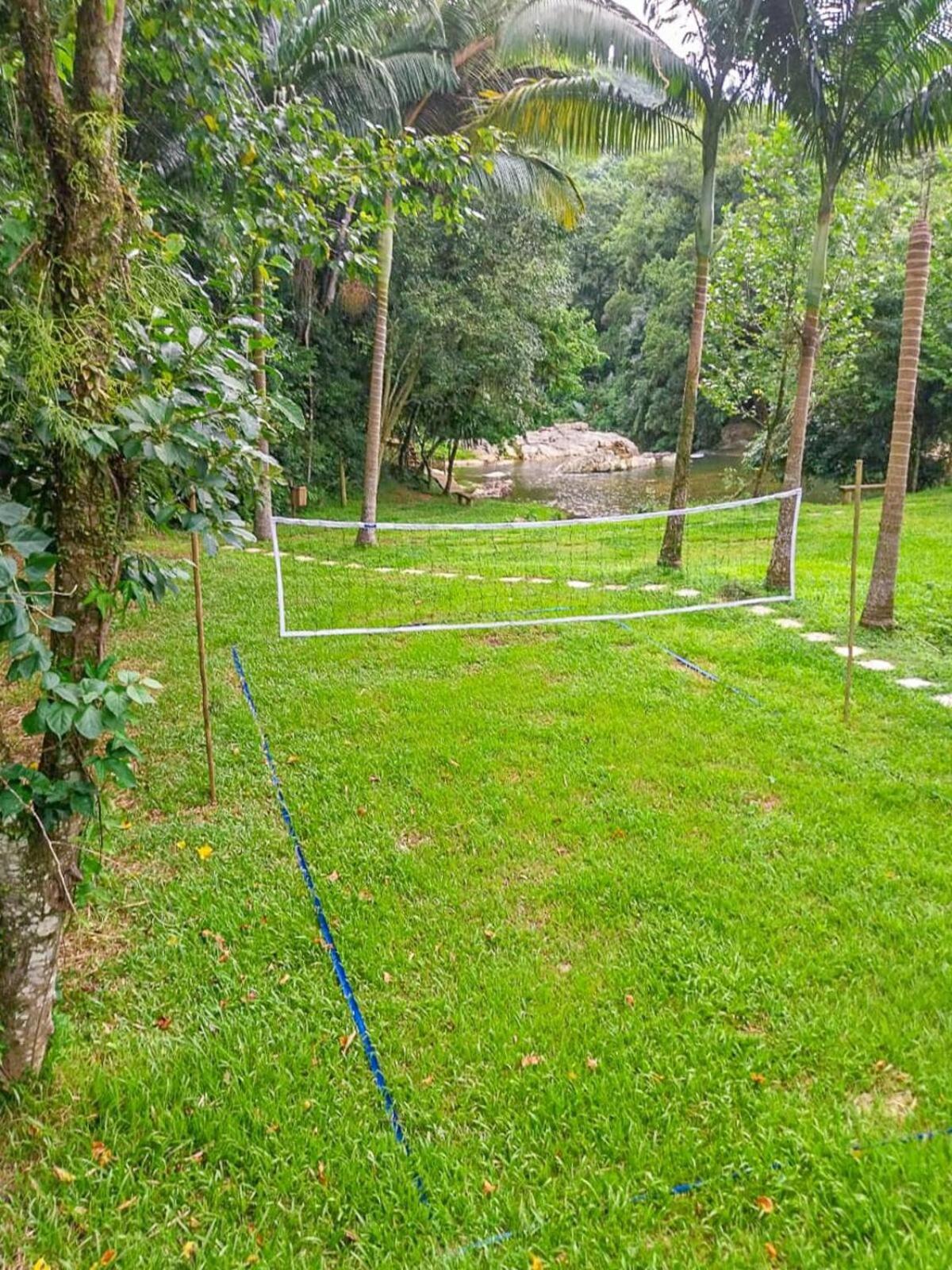 Lodge Com Cachoeira No Quintal *