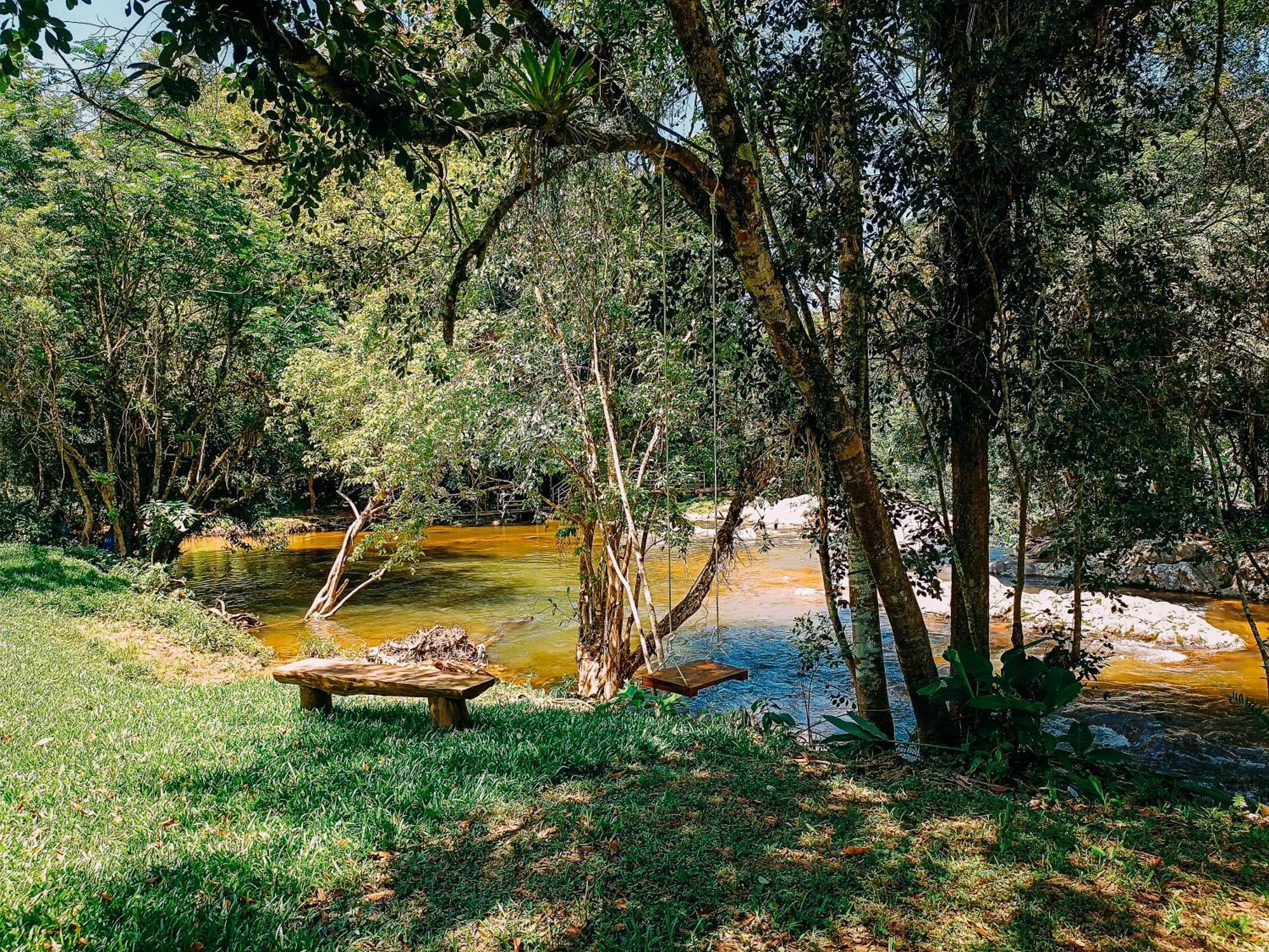 Com Cachoeira No Quintal Lodge