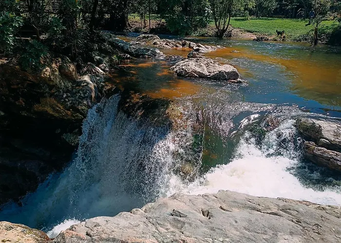 Suite Com Cachoeira No Quintal
