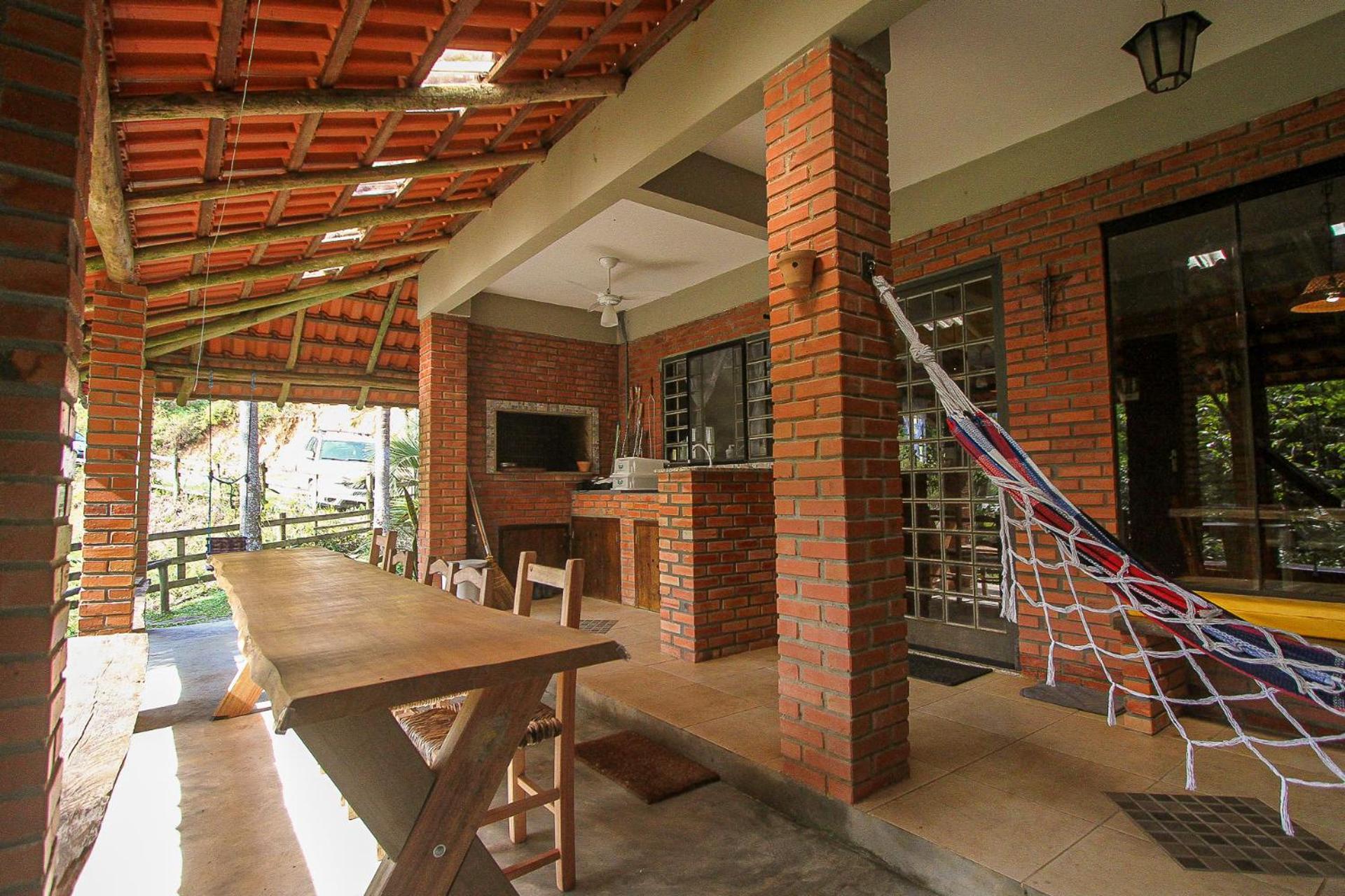 Lodge Com Cachoeira No Quintal