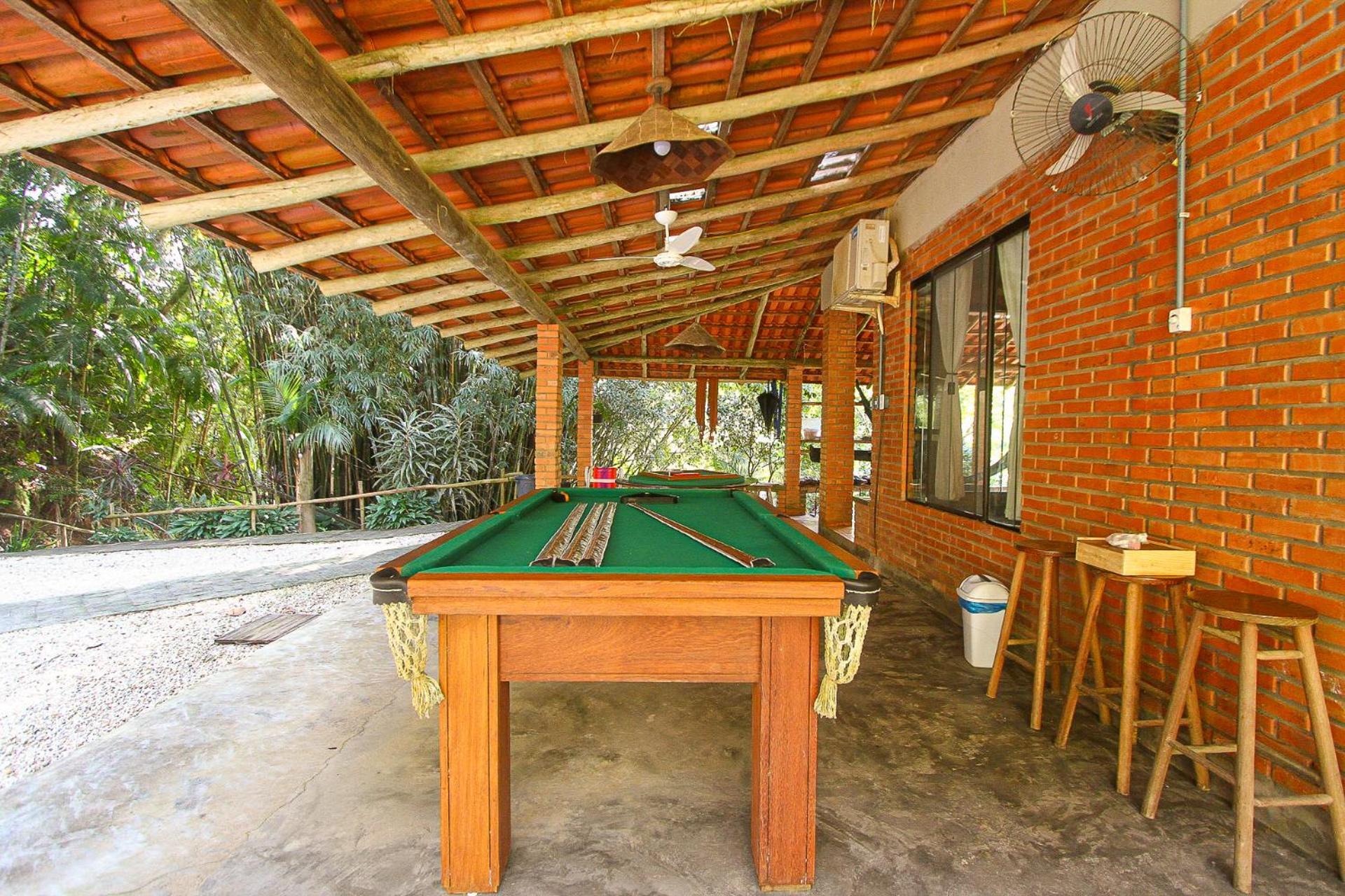 Lodge Com Cachoeira No Quintal *