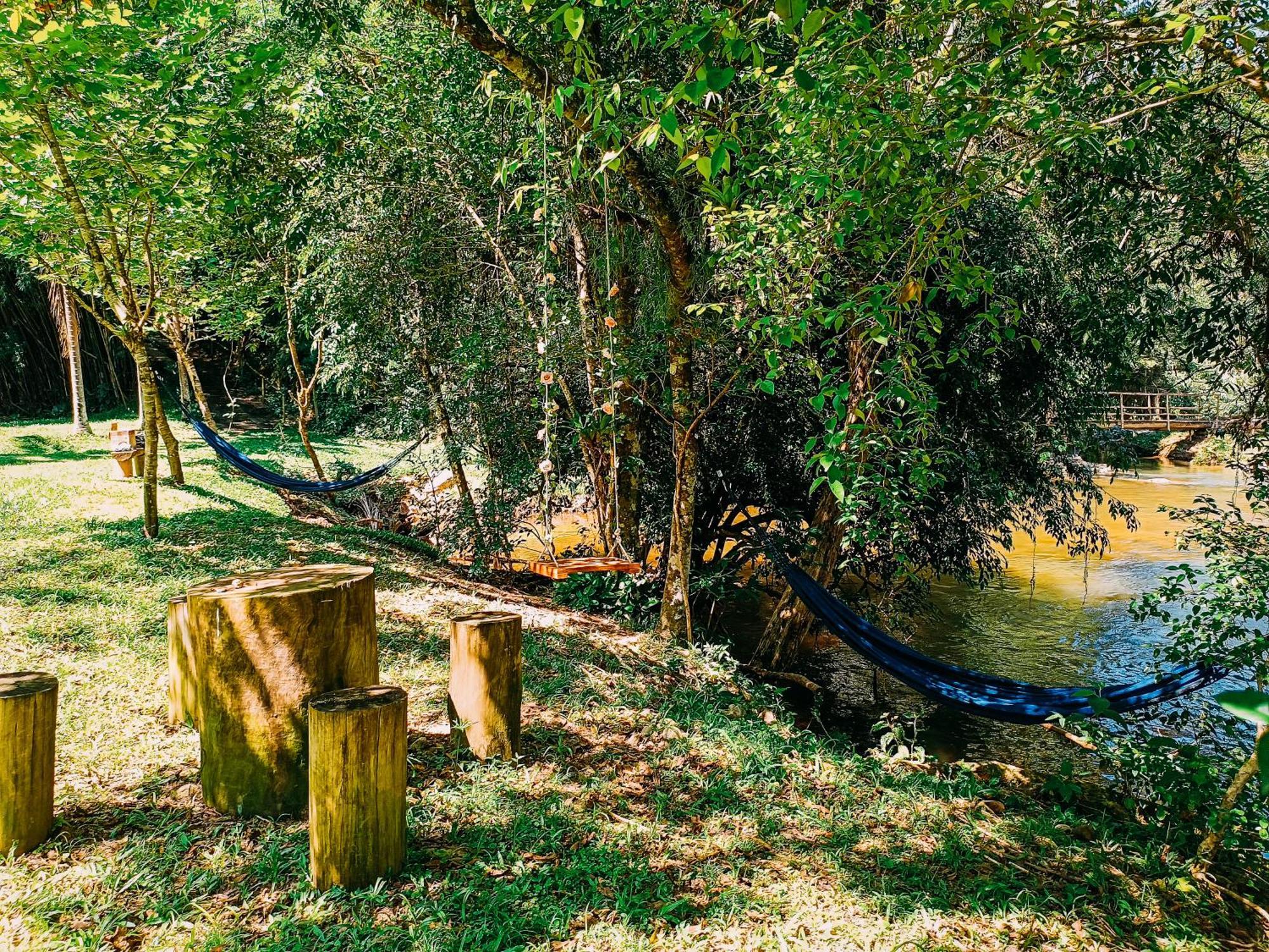 Lodge Com Cachoeira No Quintal